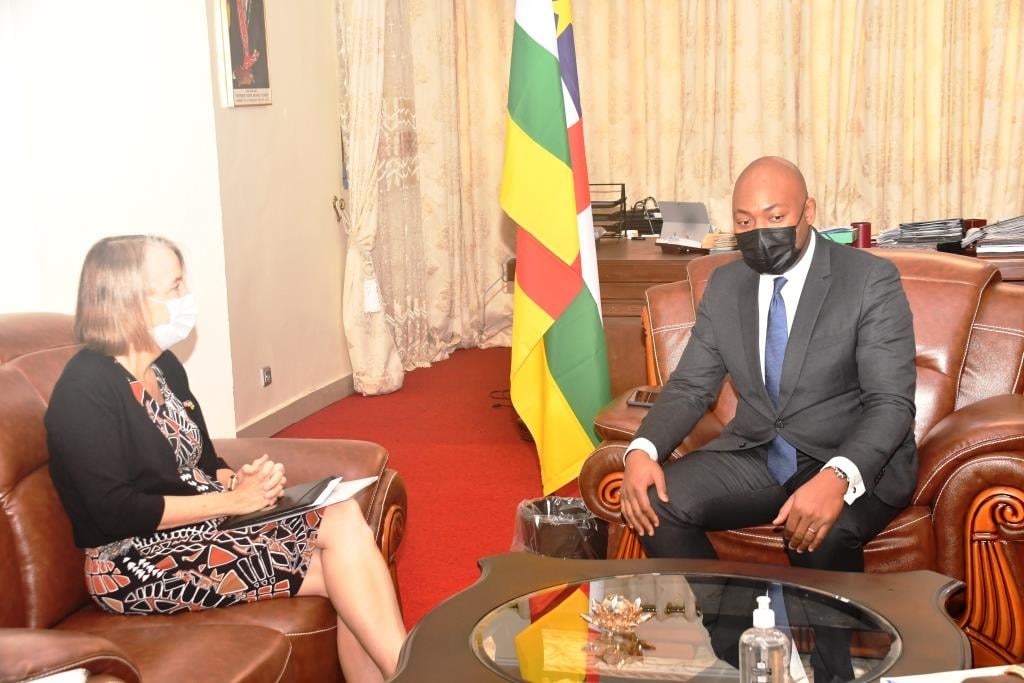 LE MINISTRE HERVE NDOBA REÇOIT LUCY TAMLY, AMBASSADRICE DES U.S.A. EN CENTRAFRIQUE